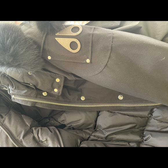Black moose knuckle